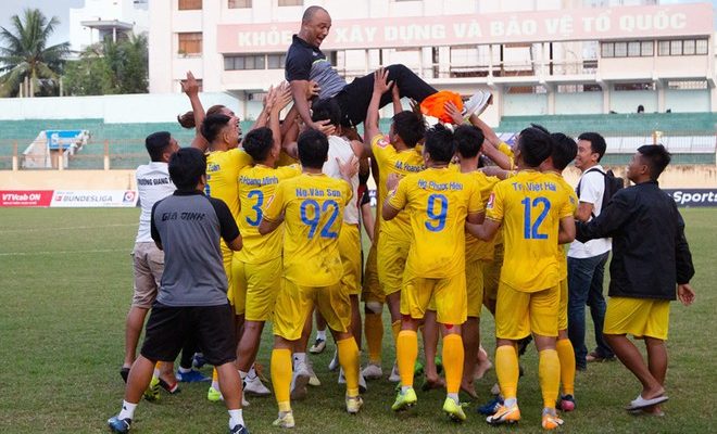 Câu lạc bộ Gia Định giành tấm vé cuối cùng trên sân chơi giải hạng nhất