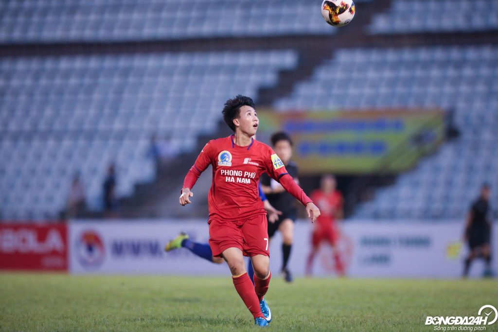 Cầu thủ Nguyễn Thị Tuyết Dung quyết định không sang Bồ Đào Nha du đấu