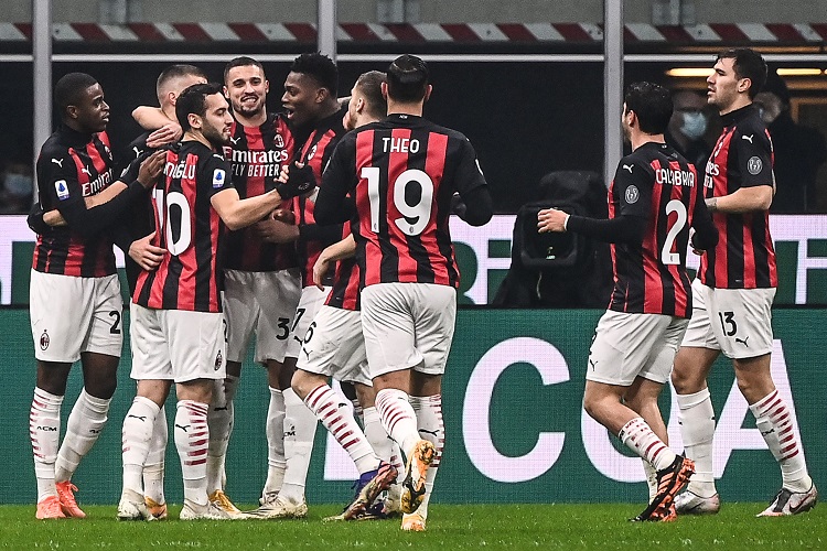 Milan giành chiến thắng trước Lazio với tỷ số 3-2